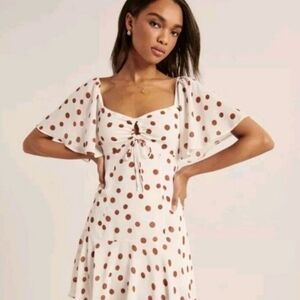 Abercrombie & Fitch Women's White Brown Polka Smocked Butterfly Sleeve XS